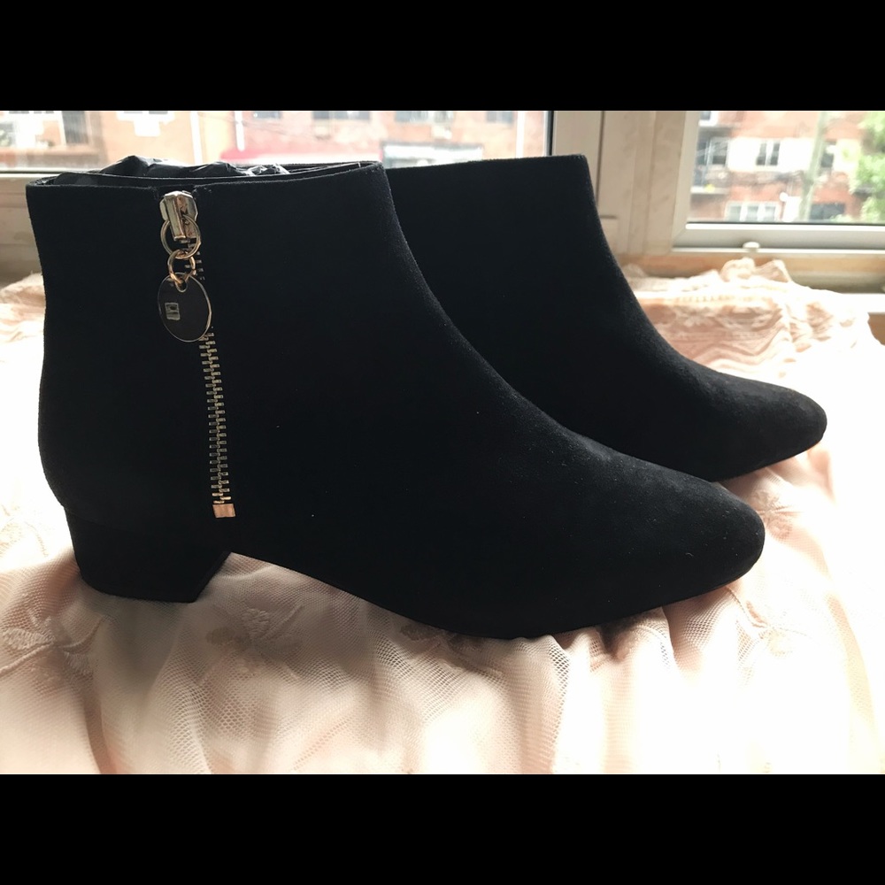 New! HM real suede chelsea boots, Black, size 7